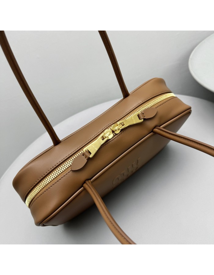 Borsa Beau in pelle MIUMIU