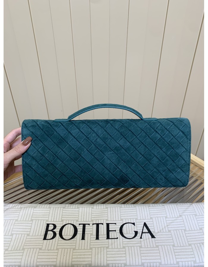 Andiamo Clutch BOTTEGA VENETA