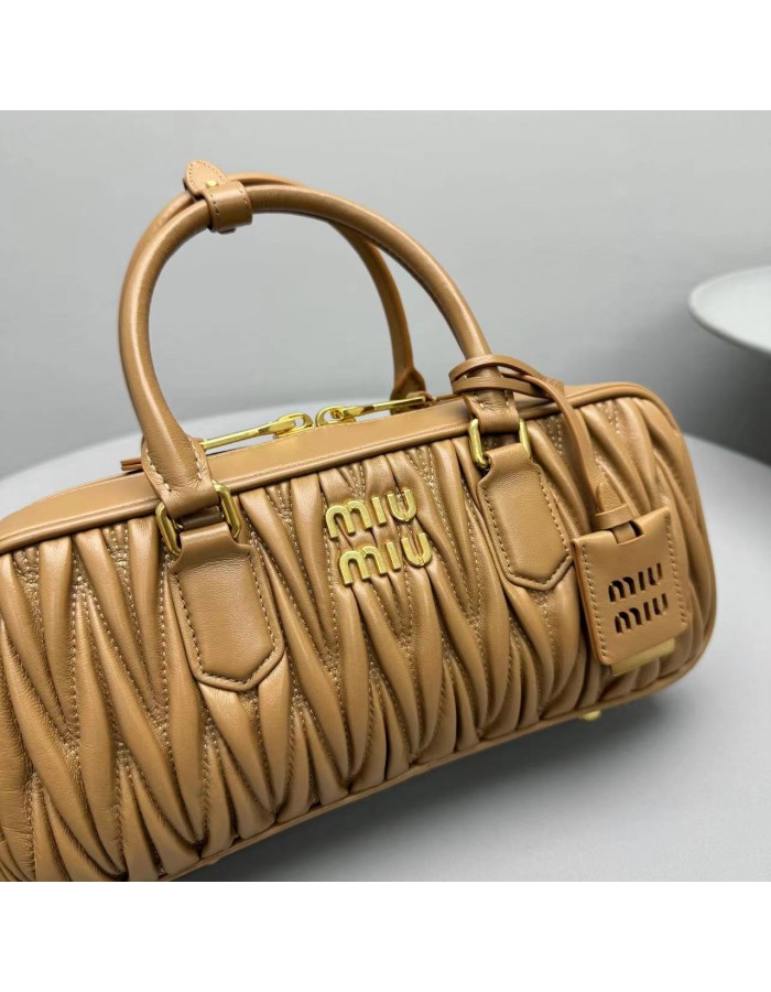 Borsa Arcadie in nappa matelassé MIUMIU