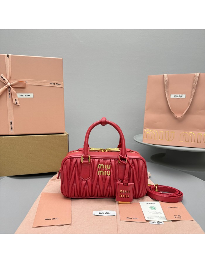 Borsa Arcadie in nappa matelassé MIUMIU