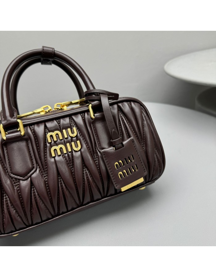Borsa Arcadie in nappa matelassé MIUMIU