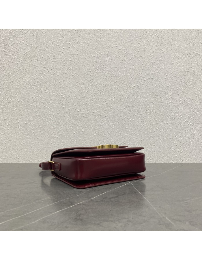 Borsa Teen Triomphe in pelle di vitello lucida CELINE