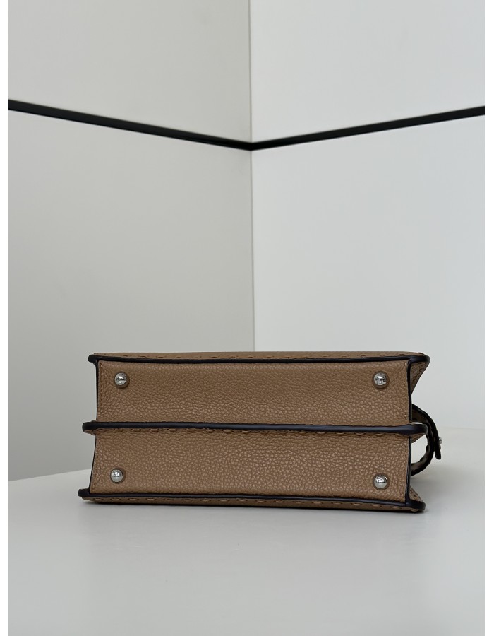 Peekaboo ISeeU Small FENDI