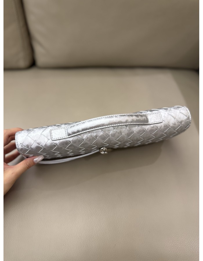 Andiamo Clutch BOTTEGA VENETA