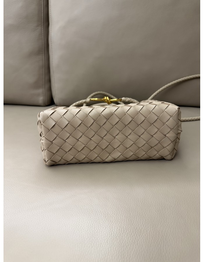 Andiamo piccola BOTTEGA VENETA