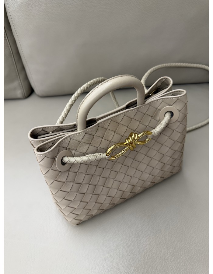 Andiamo piccola BOTTEGA VENETA