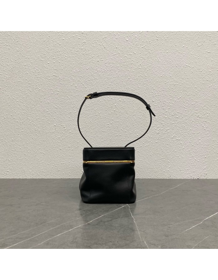 CUBE IN MORBIDA PELLE DI VITELLO CELINE