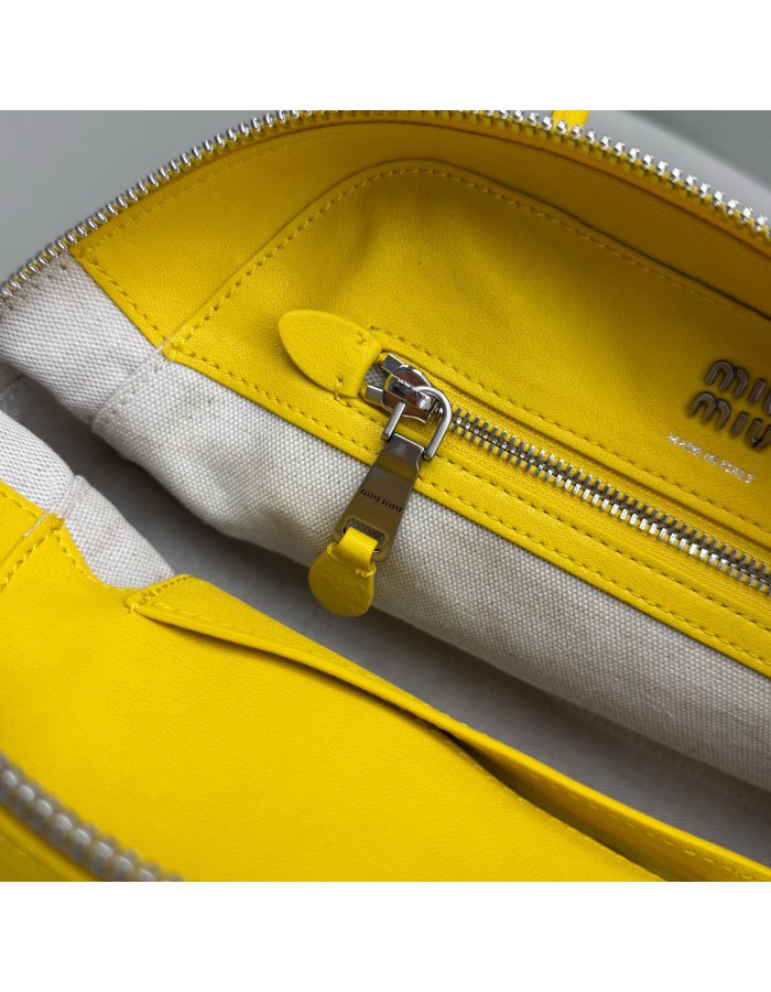 Borsa Vivant in nappa MIUMIU