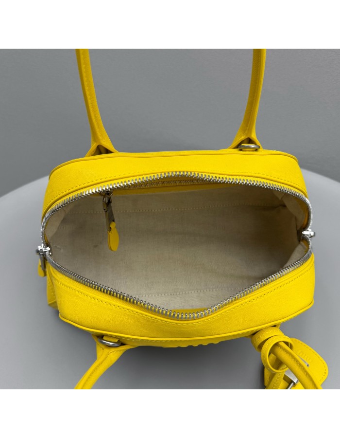 Borsa Vivant in nappa MIUMIU