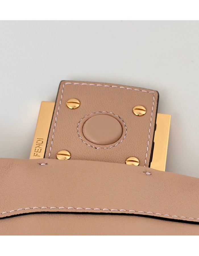 Baguette Soft Medium FENDI