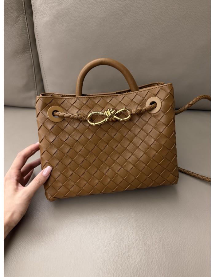 Andiamo piccola BOTTEGA VENETA