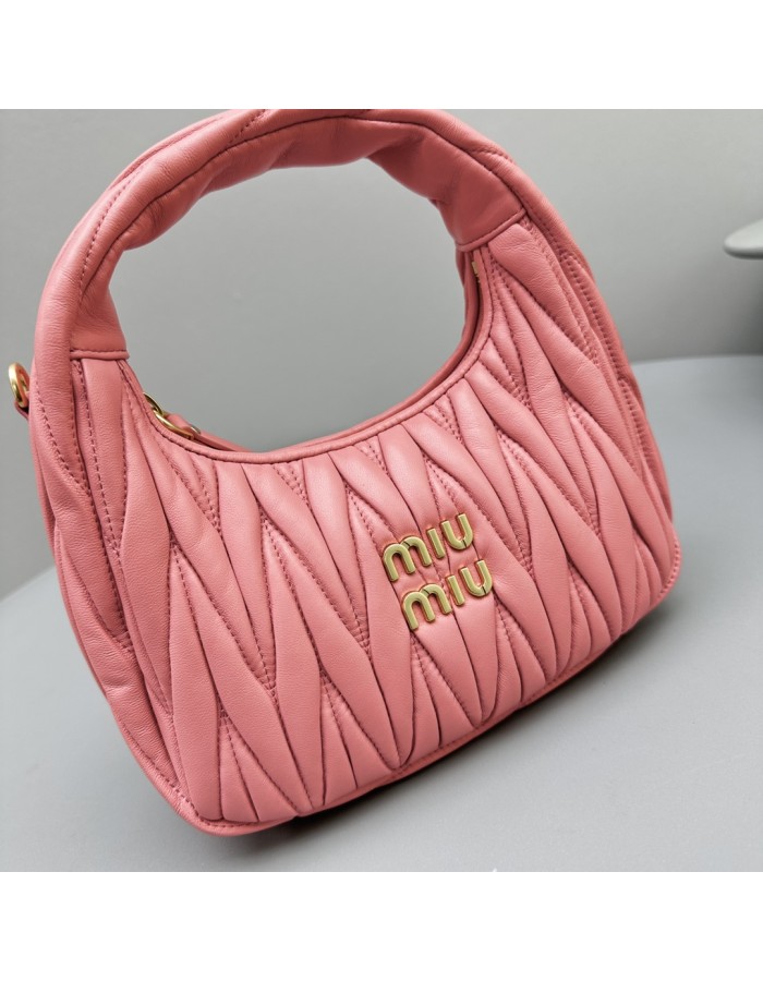 Borsa Wander in nappa matelassé MIUMIU
