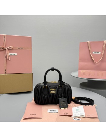 Mini borsa Arcadie in nappa matelassé MIUMIU