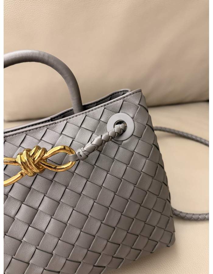 Andiamo piccola BOTTEGA VENETA