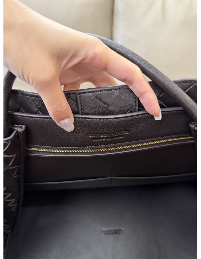 Andiamo grande BOTTEGA VENETA