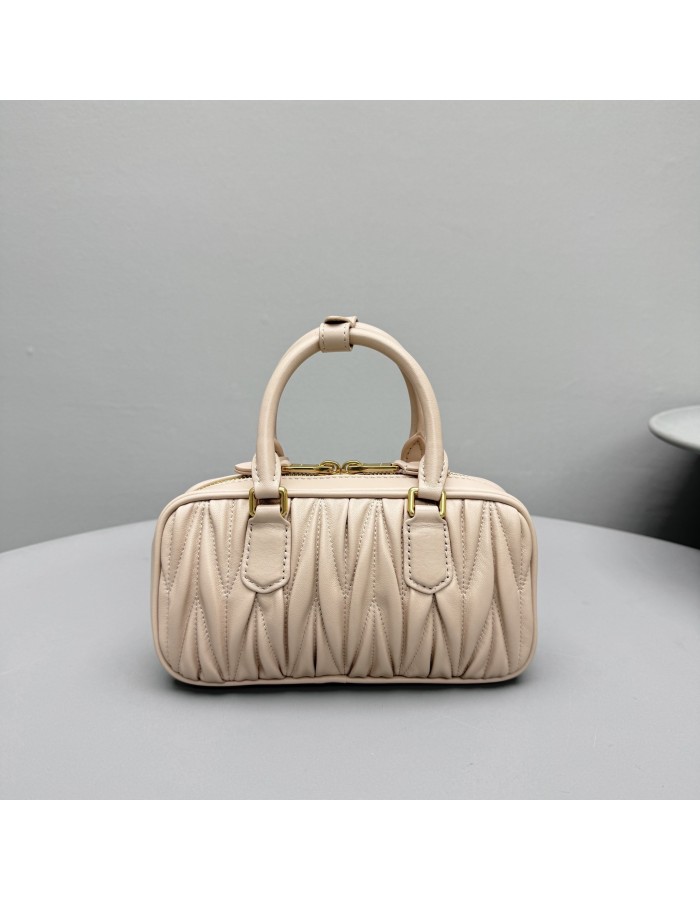 Mini borsa Arcadie in nappa matelassé MIUMIU