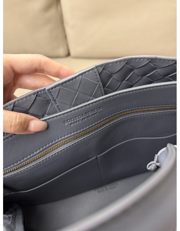 Andiamo BOTTEGA VENETA