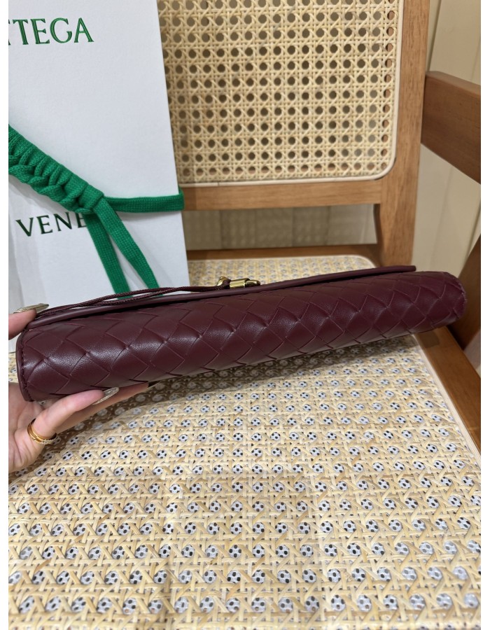 Andiamo Clutch BOTTEGA VENETA