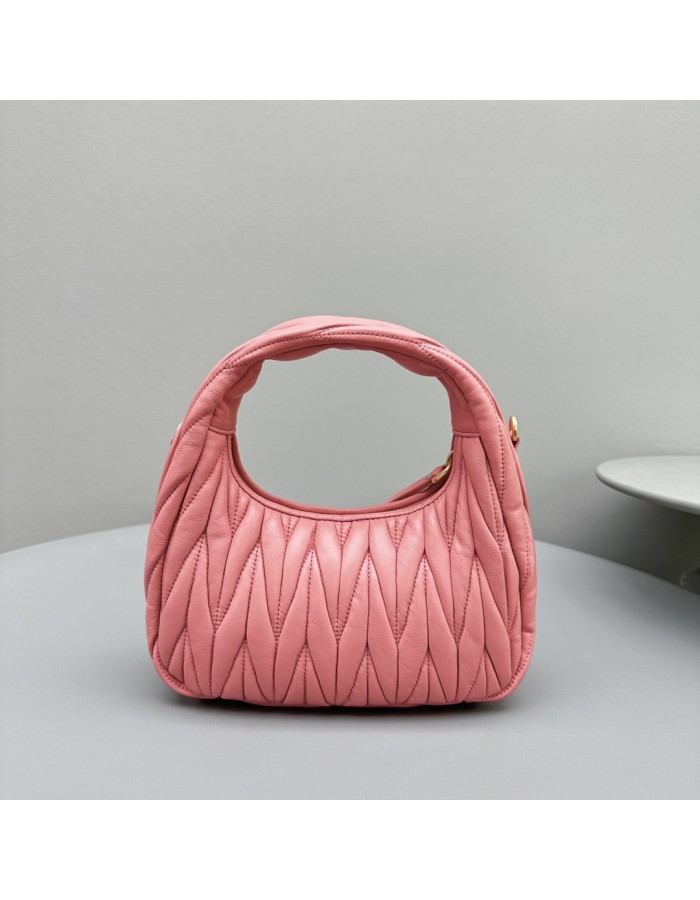 Borsa Wander in nappa matelassé MIUMIU