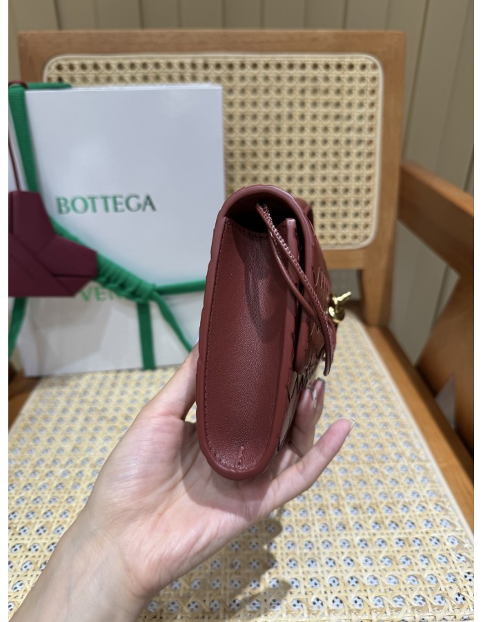 Andiamo Clutch BOTTEGA VENETA