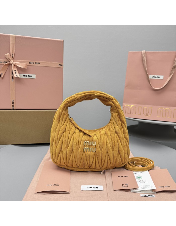 Borsa Wander in pelle scamosciata MIUMIU