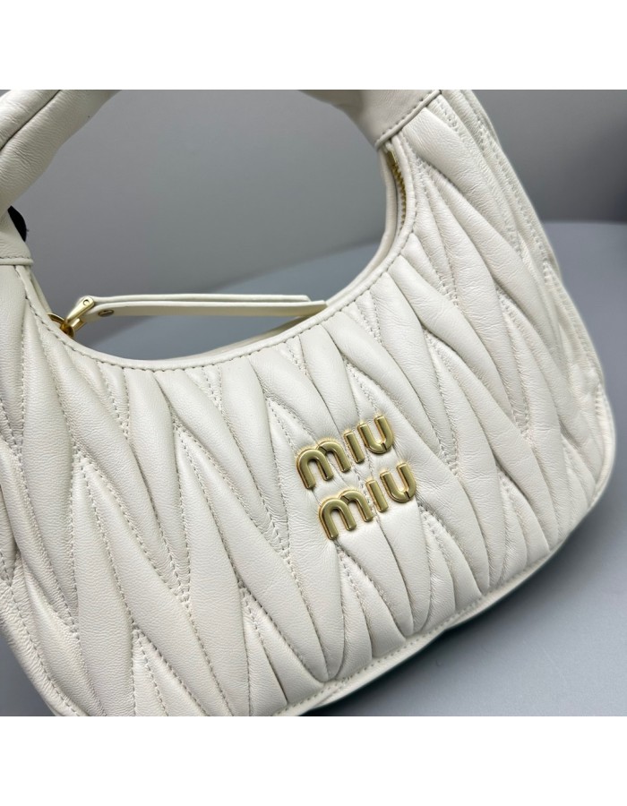 Borsa Wander in nappa matelassé MIUMIU