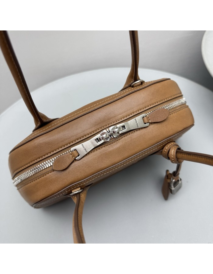 Borsa Vivant in nappa MIUMIU