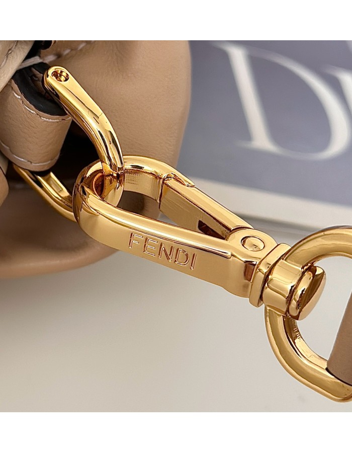 Baguette Soft Medium FENDI