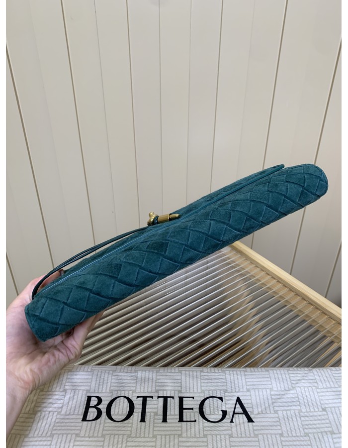 Andiamo Clutch BOTTEGA VENETA