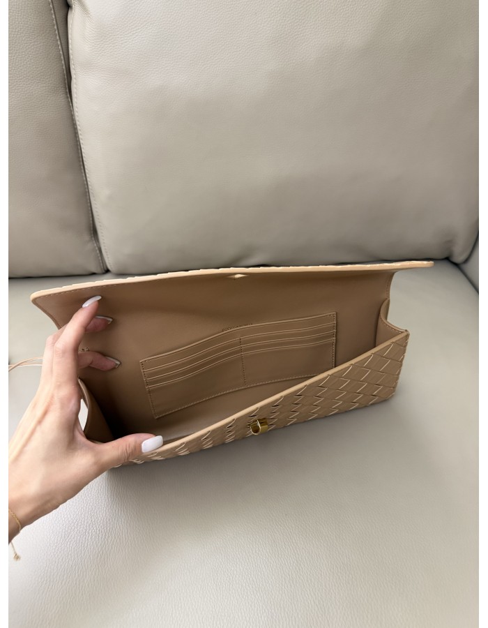 Andiamo Clutch BOTTEGA VENETA