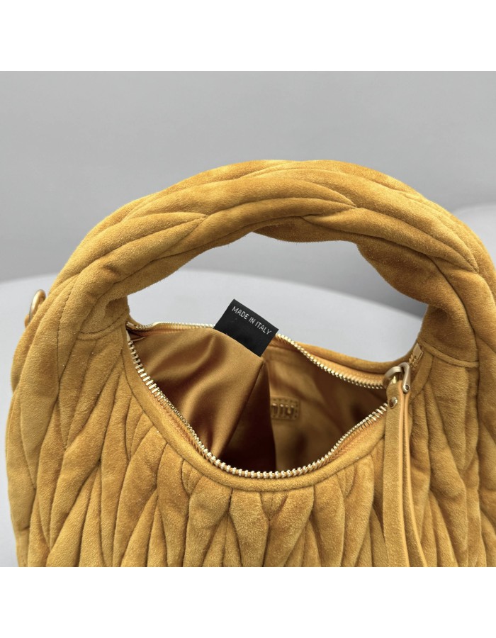 Borsa Wander in pelle scamosciata MIUMIU