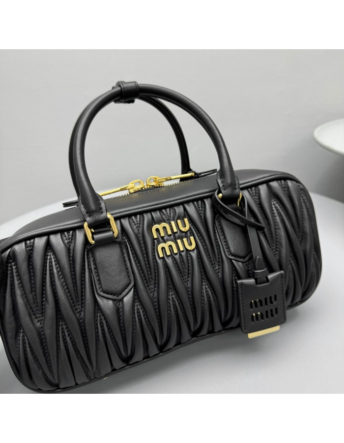 Borsa Arcadie in nappa matelassé MIUMIU