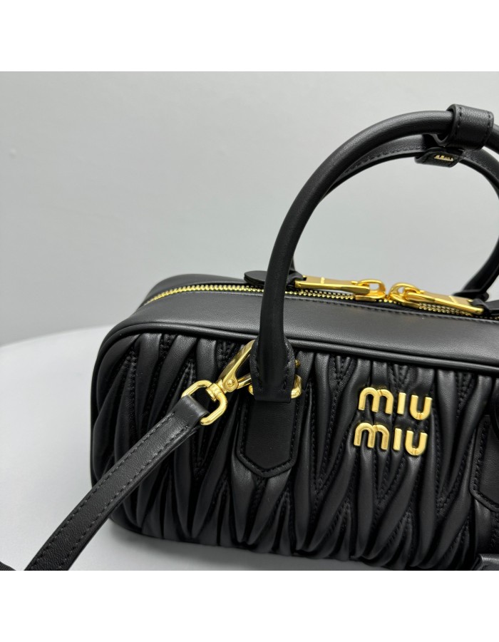 Borsa Arcadie in nappa matelassé MIUMIU