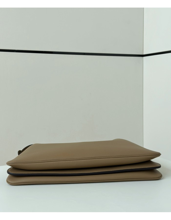 PEEKABOO SOFT LARGE FENDI