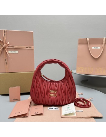 Borsa Wander in nappa matelassé MIUMIU