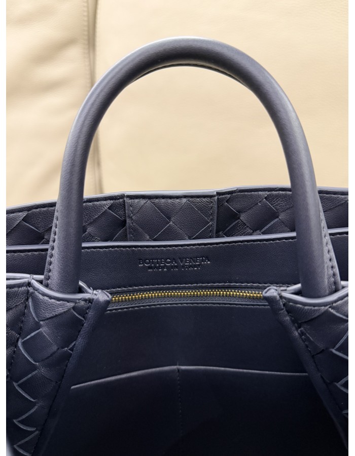 Andiamo BOTTEGA VENETA