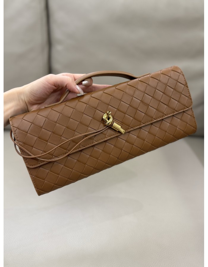 Andiamo Clutch BOTTEGA VENETA