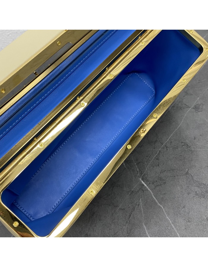 RECTANGLE IN MORBIDA PELLE DI VITELLO CELINE