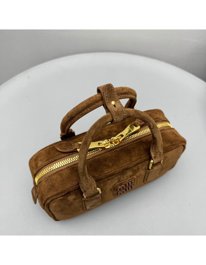Borsa Arcadie in pelle scamosciata con imbottitura MIUMIU