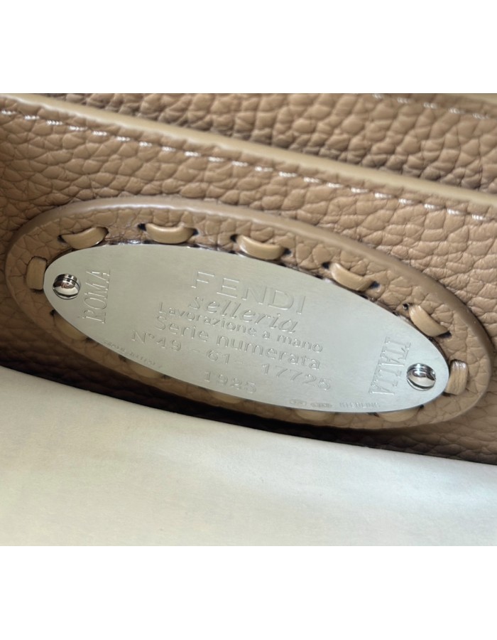 Peekaboo ISeeU Petite FENDI