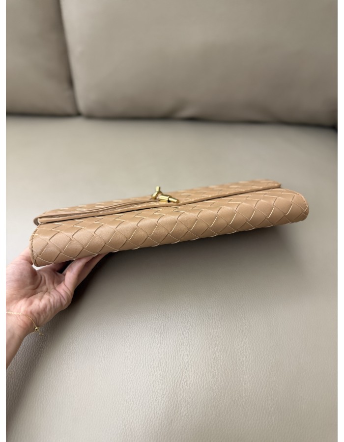 Andiamo Clutch BOTTEGA VENETA