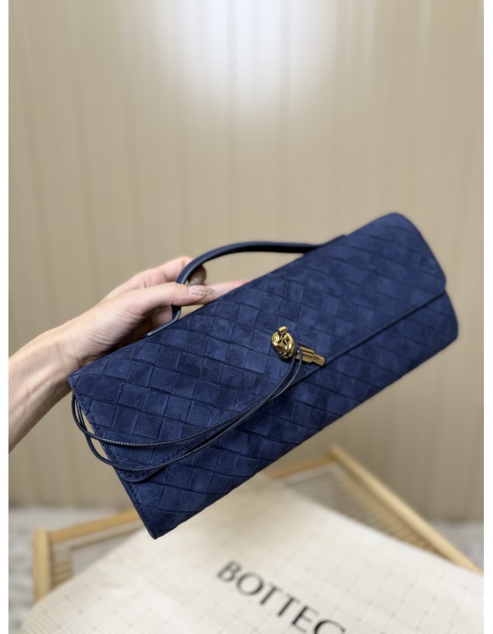 Andiamo Clutch BOTTEGA VENETA