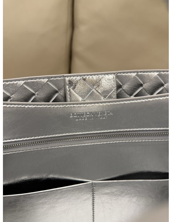 Andiamo BOTTEGA VENETA