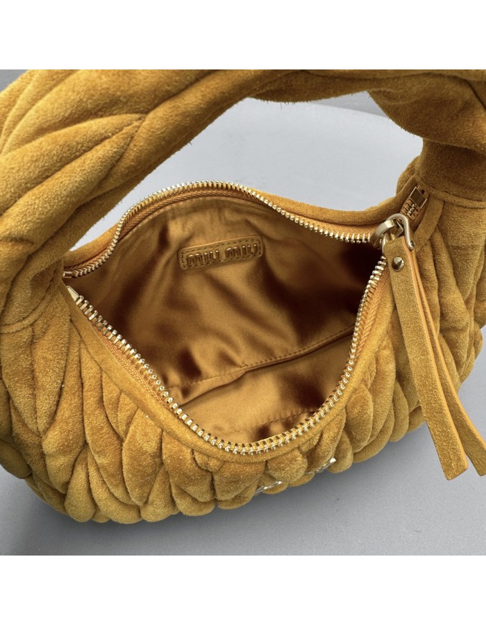 Borsa Wander in pelle scamosciata MIUMIU
