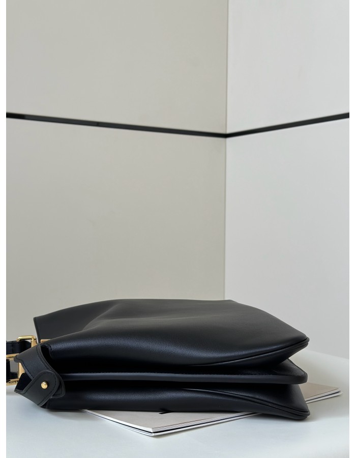 PEEKABOO SOFT LARGE FENDI