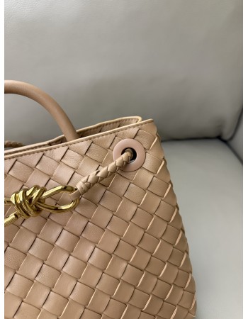 Andiamo piccola BOTTEGA VENETA