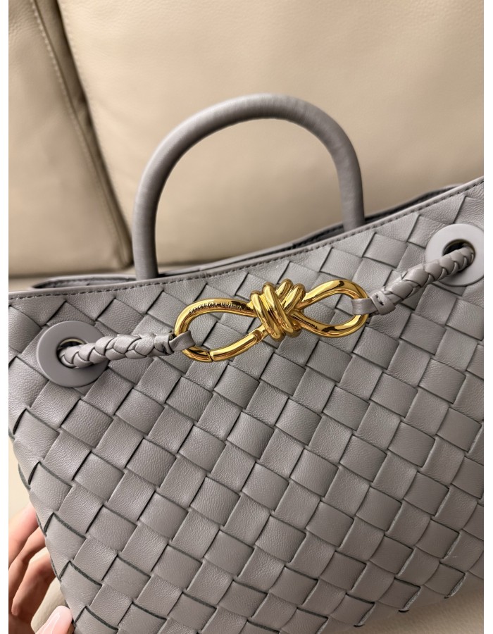 Andiamo piccola BOTTEGA VENETA