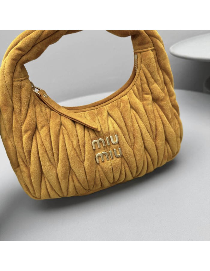 Borsa Wander in pelle scamosciata MIUMIU