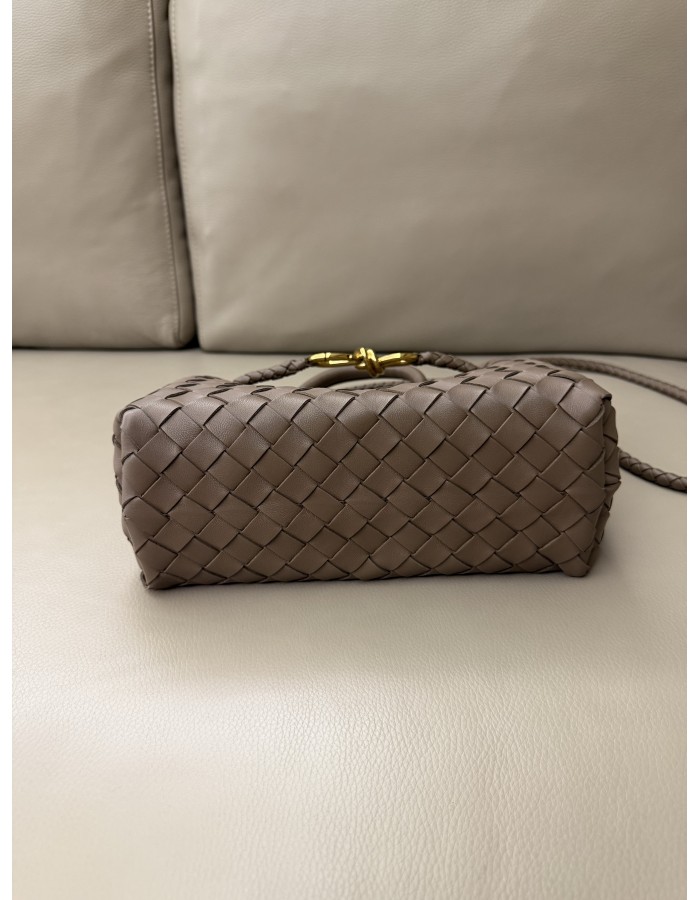 Andiamo piccola BOTTEGA VENETA