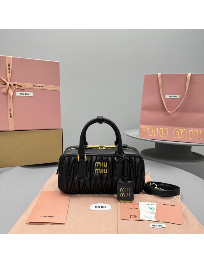 Borsa Arcadie in nappa matelassé MIUMIU
